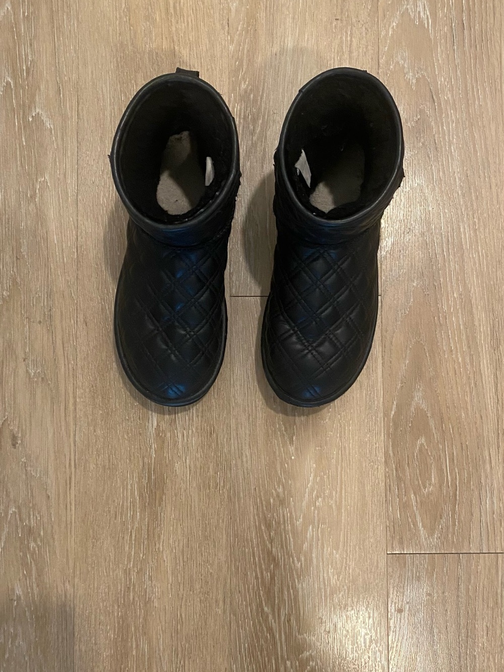 Women’s Quilted Black Winter Boots - UGG